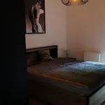 Nadmorski Dwor 9 *